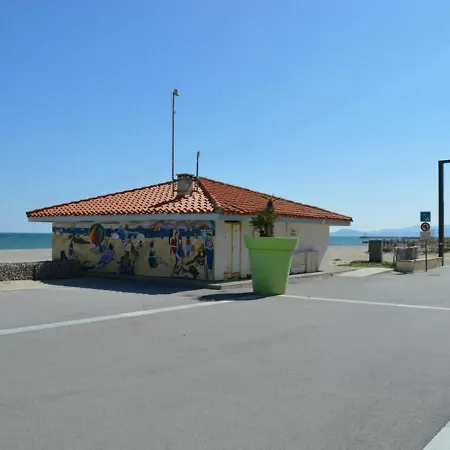 Apartment 2 Pieces Avec Parking A Saint-cyprien - Fr-1-225d-193